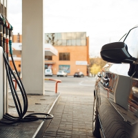 Las gasolineras ya pueden pedir el adelanto de la bonificación del carburante