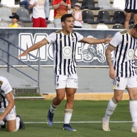 El CD. Badajoz hace sus deberes y duerme en play off