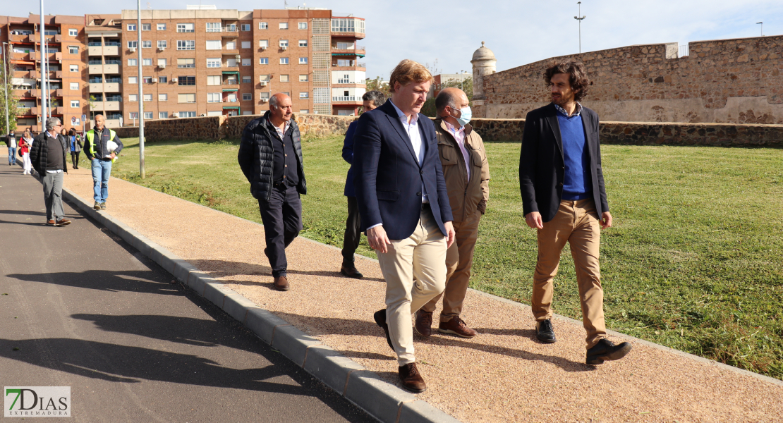 El parque del Guadiana cuenta con nueva zona de aparcamientos