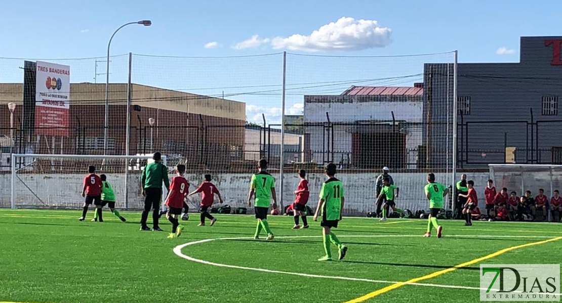 El CP Santa Isabel estrena su nuevo campo de fútbol junto al Seminario