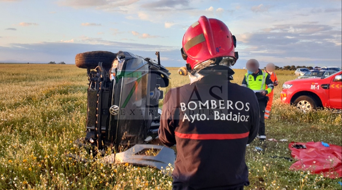 Accidente grave en la carretera de Badajoz a Valverde