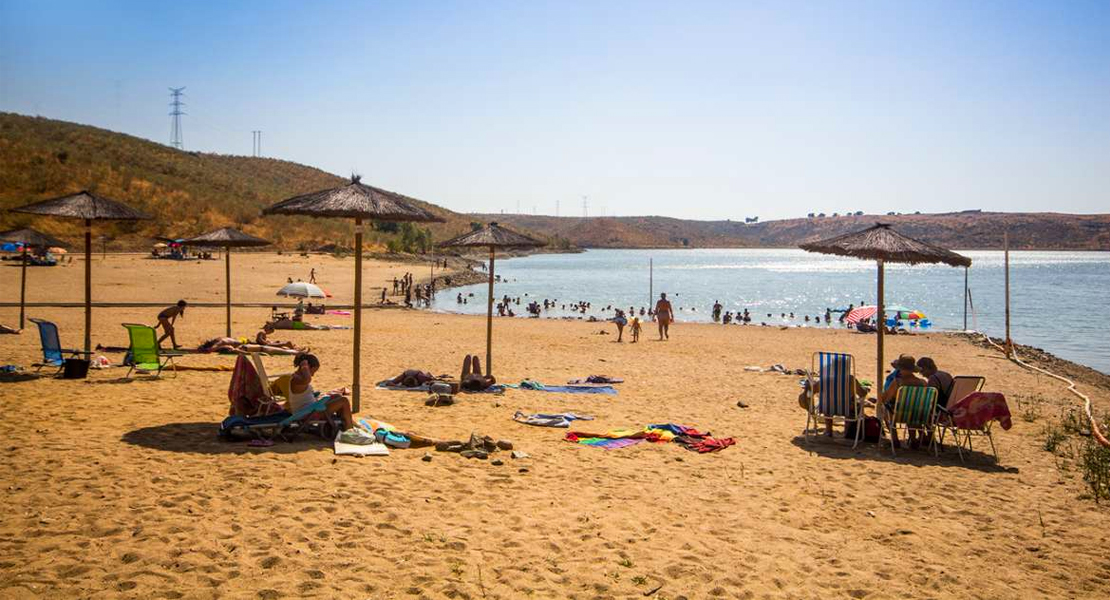 Extremadura lidera el ranking de playas continentales con bandera azul