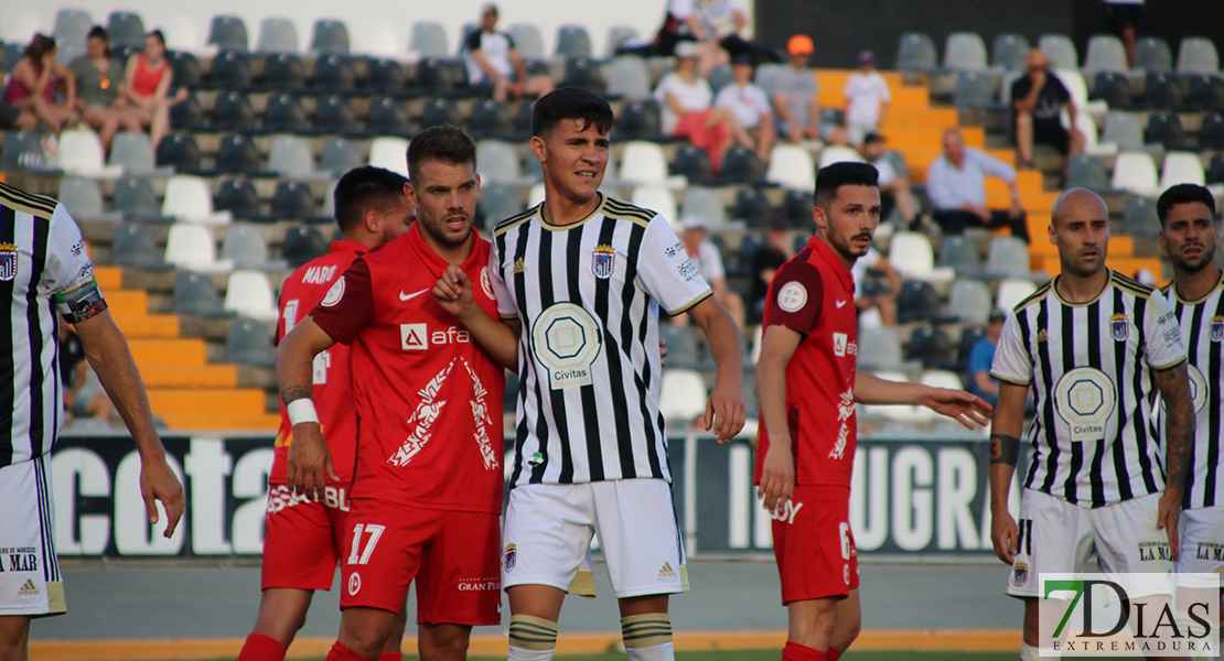 Los juveniles Pablo Guerrero y Álex López viven un ilusionante debut con el primer equipo del CD. Badajoz