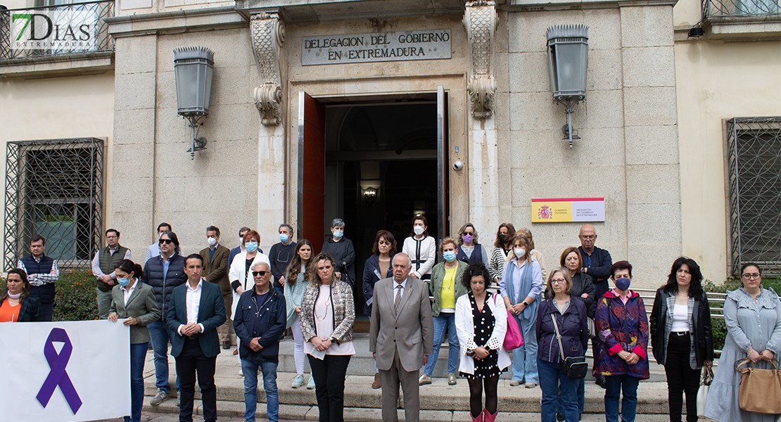 Minuto de silencio en Extremadura por un posible caso de violencia de género