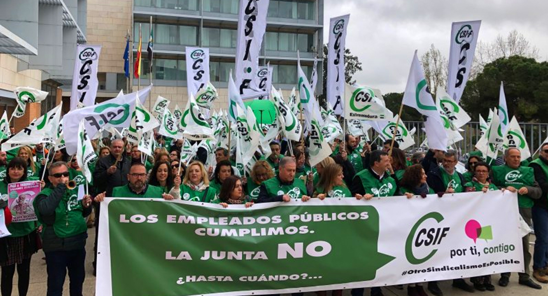 CSIF no se fía de Vara: &quot;Que pague lo que debe de una vez&quot;