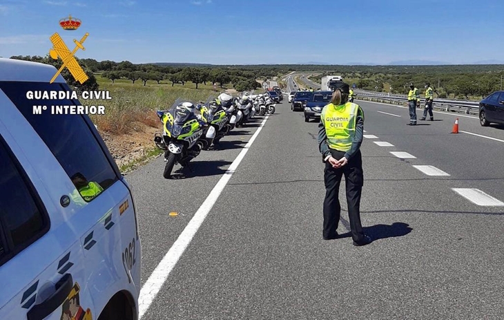 Detenido conduciendo un camión de mercancías peligrosas drogado y superando la tasa de alcoholemia