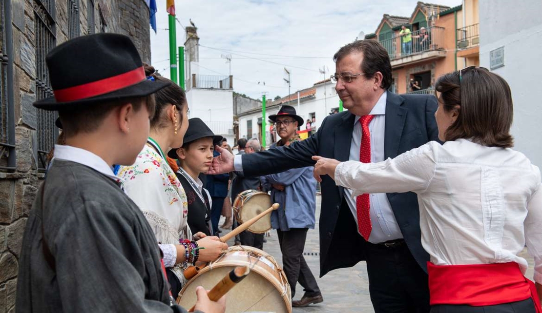 Vara acompaña a los Reyes de España en su visita a Extremadura