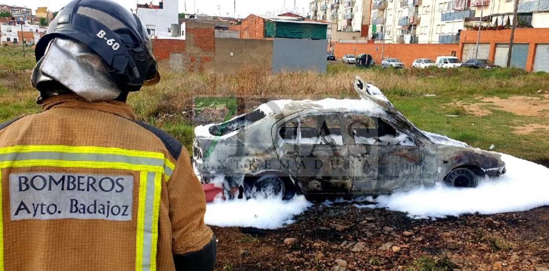 Otro más. La epidemia de la quema de coches en Badajoz