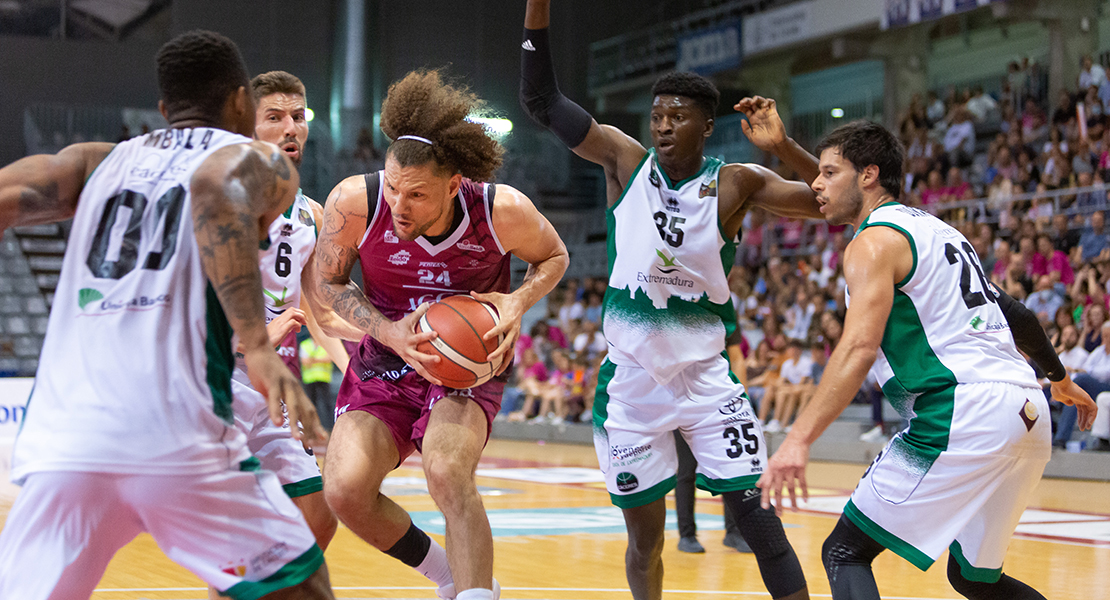 El Cáceres Patrimonio inicia con tropiezo su asalto a la ACB