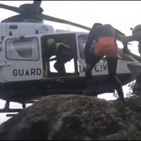 VÍDEO - Así fue el complicado rescate de un hombre en La Vera (CC) el lunes