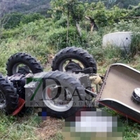 Fallece tras un vuelco de tractor en una finca extremeña
