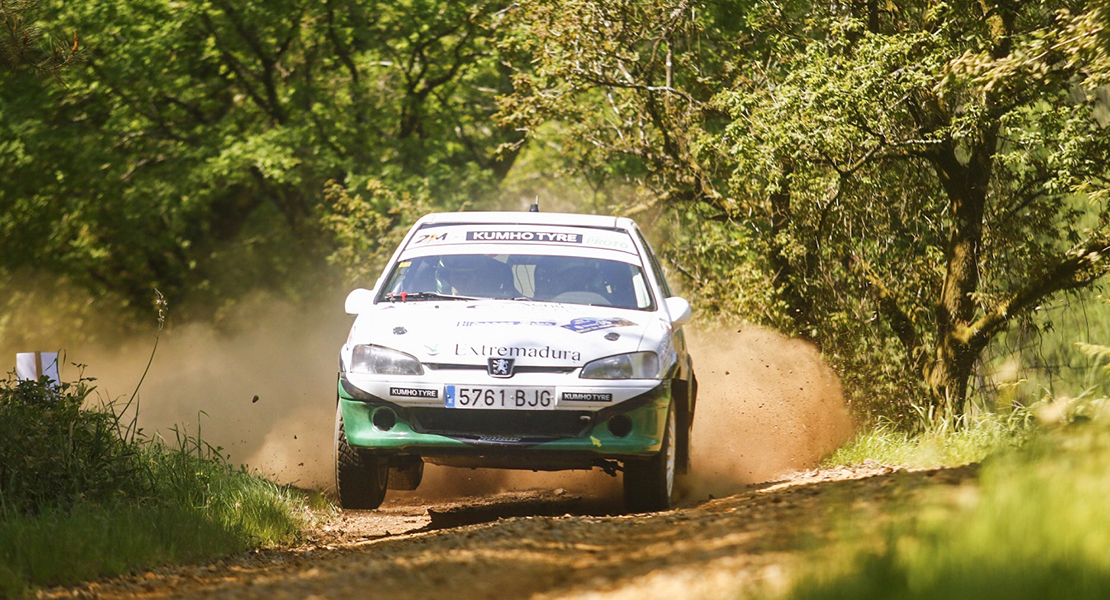 Varias averías no evitan que Montes y Collado se hagan con la victoria en el Xacobeo Rally da Auga