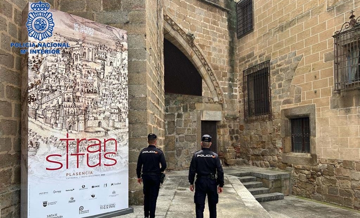 La Policía Nacional refuerza la seguridad en Plasencia con patrullas a pie