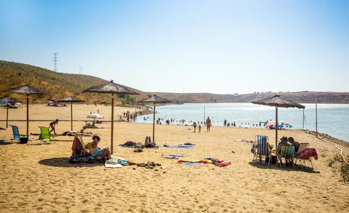 Extremadura se convierte en la región con más banderas azules en playas continentales