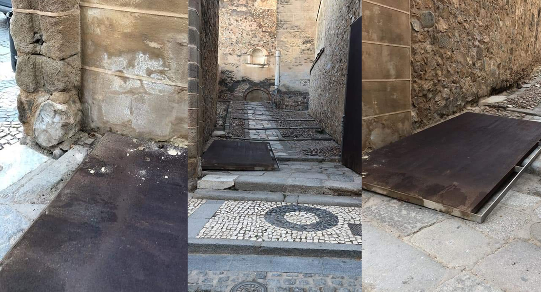 La Puerta del Alpéndiz amanece vandalizada en el suelo