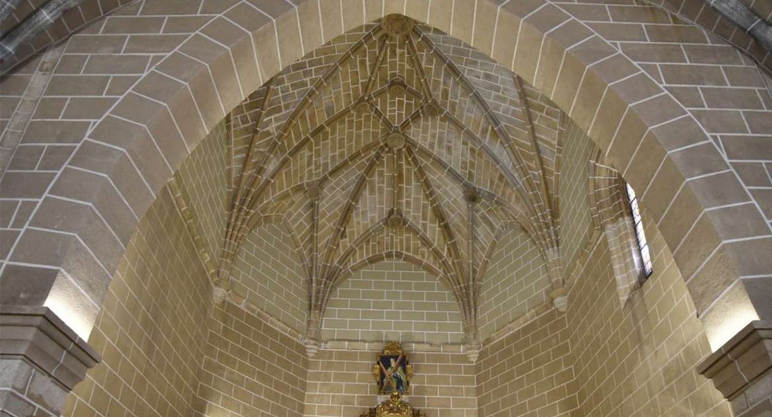 Gran restauración de la iglesia de San Andrés Apóstol en Almaraz