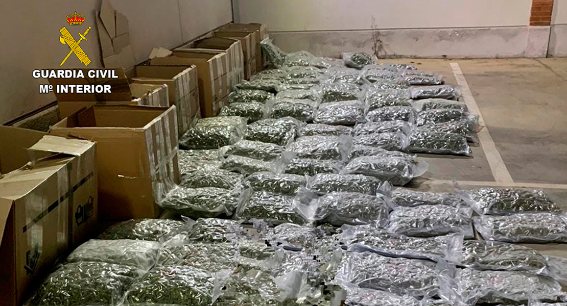 Detenido en Torremejías transportando 103.940 gramos de marihuana