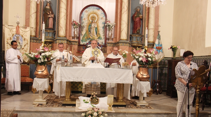 El arzobispo de Mérida-Badajoz preside el acto de reparación de la Virgen de la Estrella
