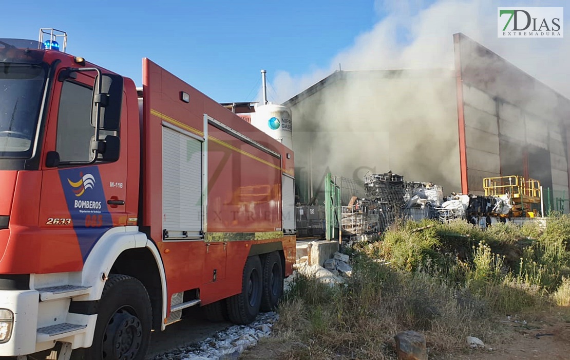 REPOR - Complicada sofocación de un incendio en Lobón (BA)