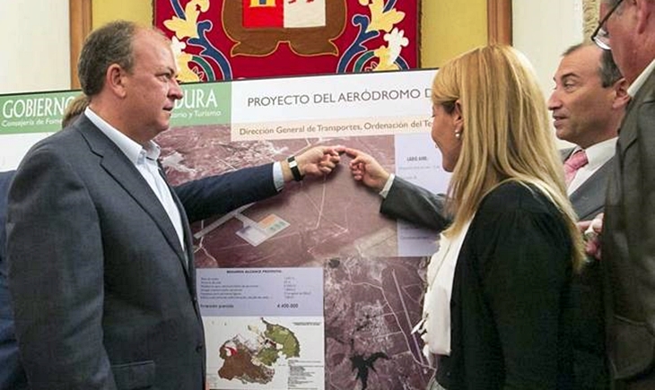 PSOE sobre el impacto ambiental del aeródromo de Cáceres: “El PP hizo las cosas mal”