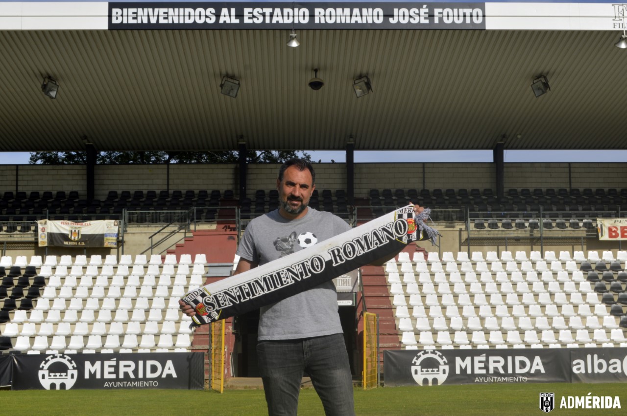 Juanma Barrero continuará siendo el capitán del barco romano en la nueva categoría