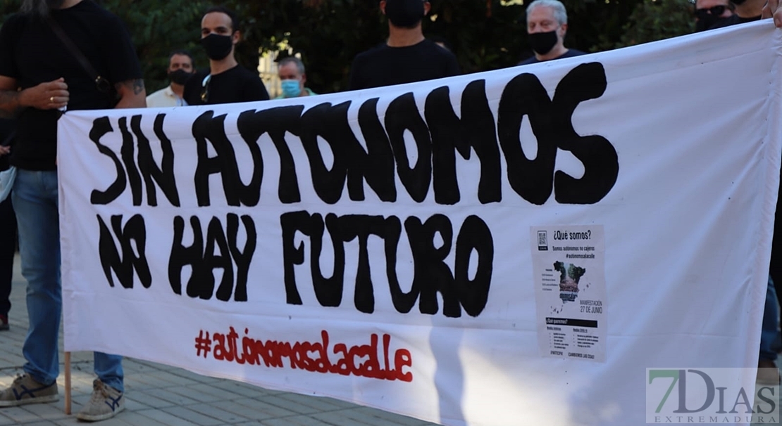 UpE lamenta que el PSOE no apoye una iniciativa para rebajar las cuotas al 90% de los autónomos