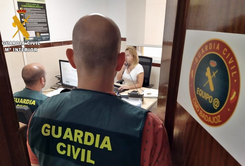 Implican a cuatro ciberdelincuentes por estafar a vecinos de La Parra y Novelda del Guadiana