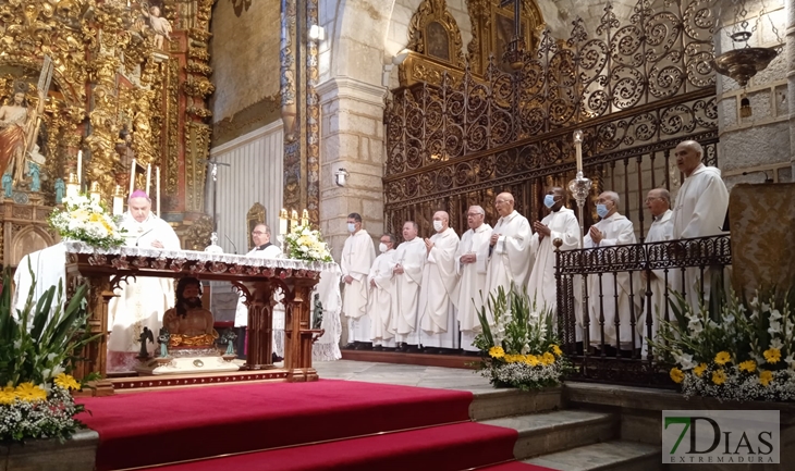 Eucaristía en honor a San Juan en la Catedral de Badajoz