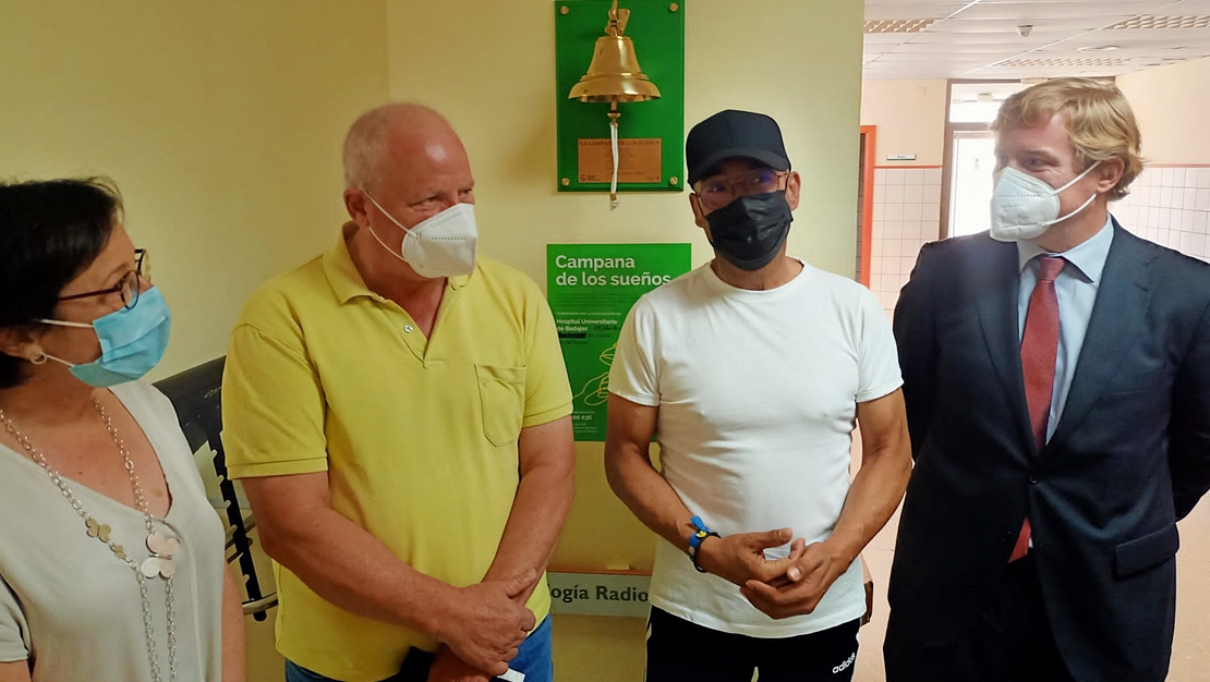 Presentan la Campana de los Sueños en el Hospital Universitario de Badajoz