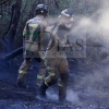 Un amplio dispositivo trabaja durante horas en un incendio forestal cercano a Badajoz