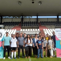 El Mérida Disports presenta sus nuevas equipaciones en el Templo de Diana