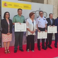 El Jefe Superior de Policía de Extremadura recibe la Encomienda al Mérito Civil en Valencia