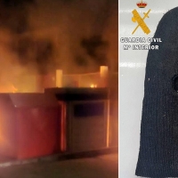 Prohíben entrar en Barcarrota a un vecino por la quema intencionada de contenedores