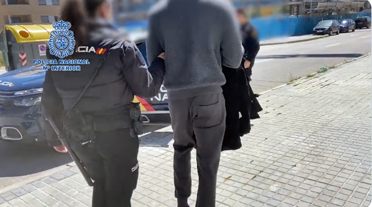 Detienen al cabecilla de una organización criminal tras estafar 118.000 euros