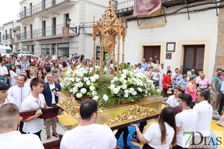 San Vicente de Alcántara se vuelca con el Corpus 2022