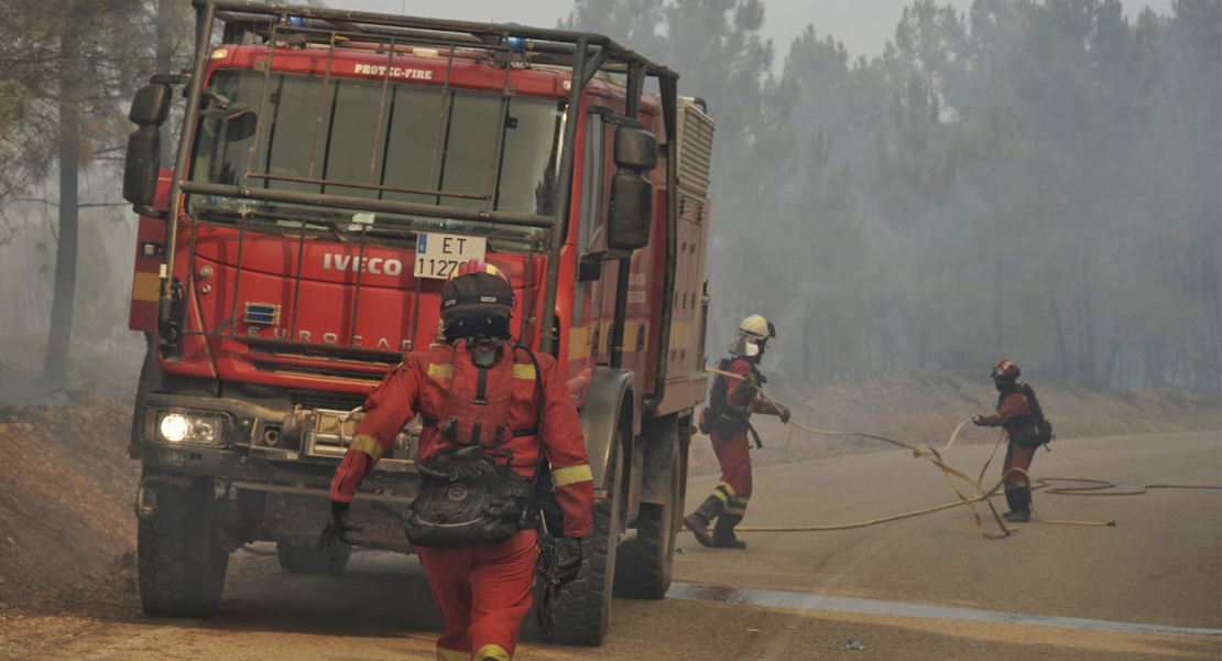 Evolución incierta tras las reproducciones del incendio en Las Hurdes durante la madrugada