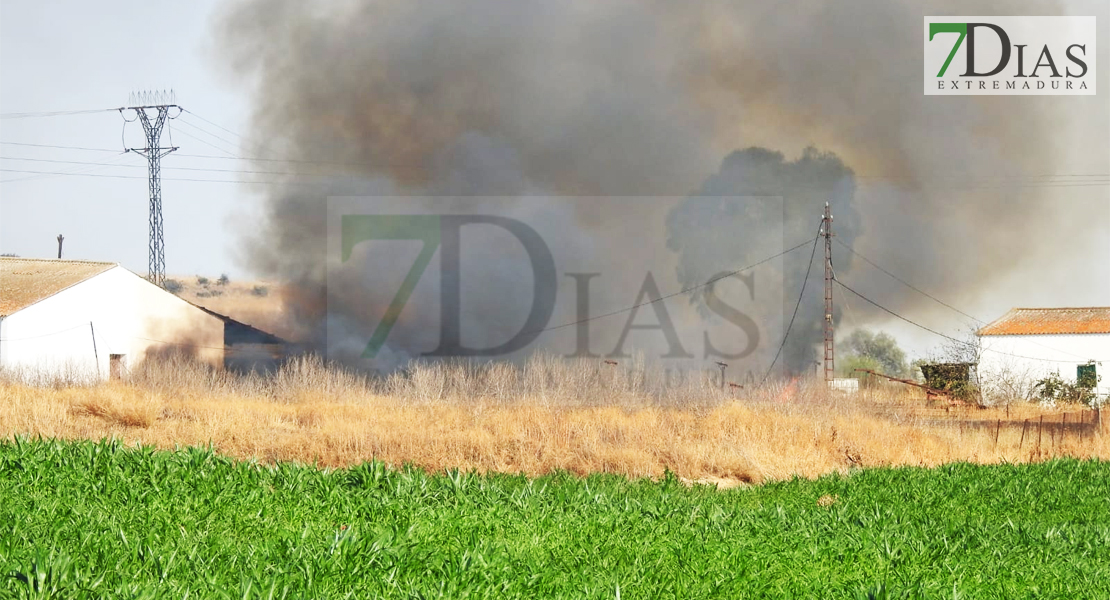 Segundo incendio de la tarde cerca de Badajoz: activan el nivel 1 de peligrosidad