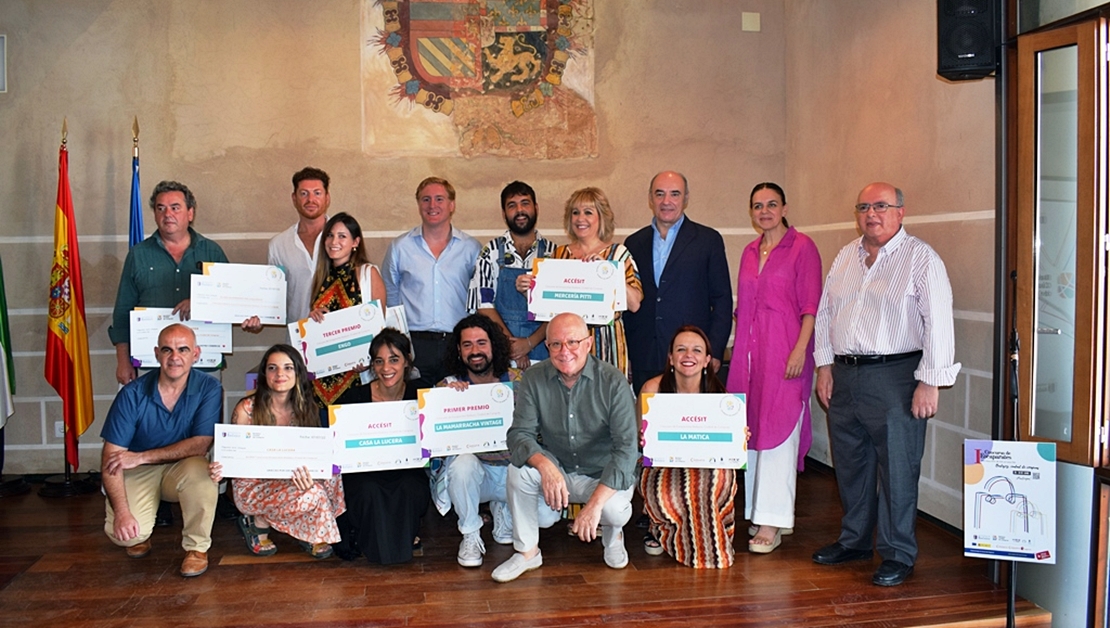 La mamarracha vintage gana el Concurso de Escaparates en Badajoz