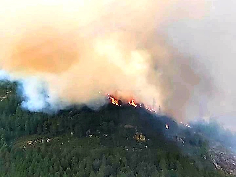 Espeluznantes imágenes del incendio de Las Hurdes