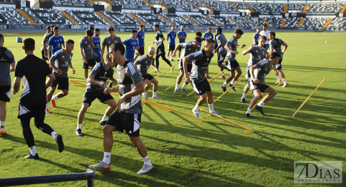 Imágenes del inicio de la pretemporada del CD. Badajoz