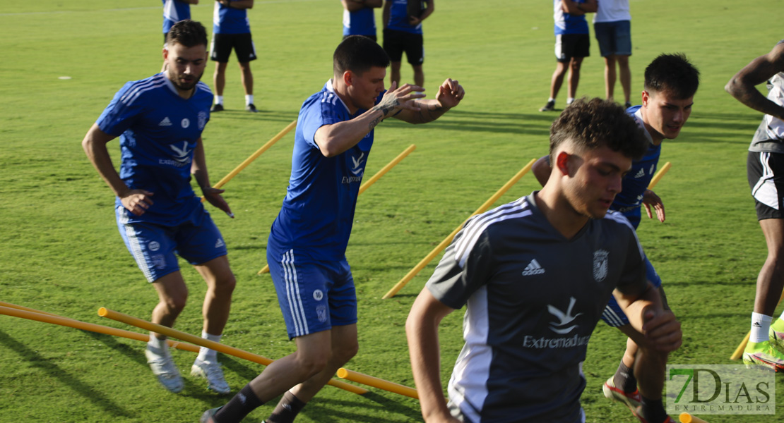 Imágenes del inicio de la pretemporada del CD. Badajoz