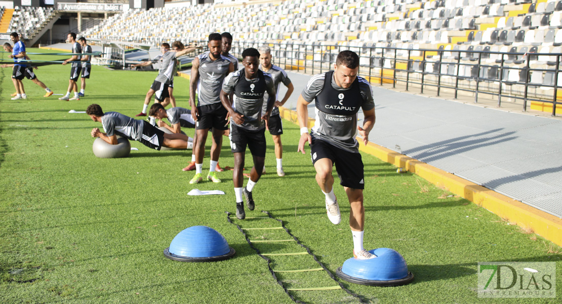 Imágenes del inicio de la pretemporada del CD. Badajoz