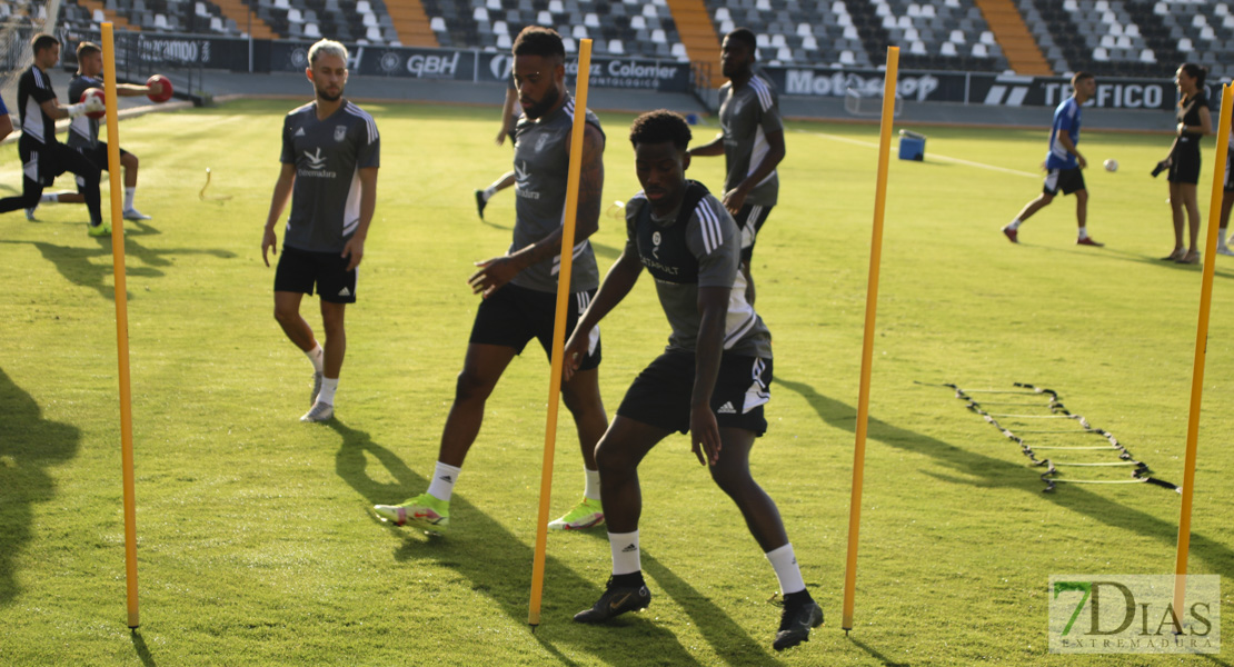 Imágenes del inicio de la pretemporada del CD. Badajoz