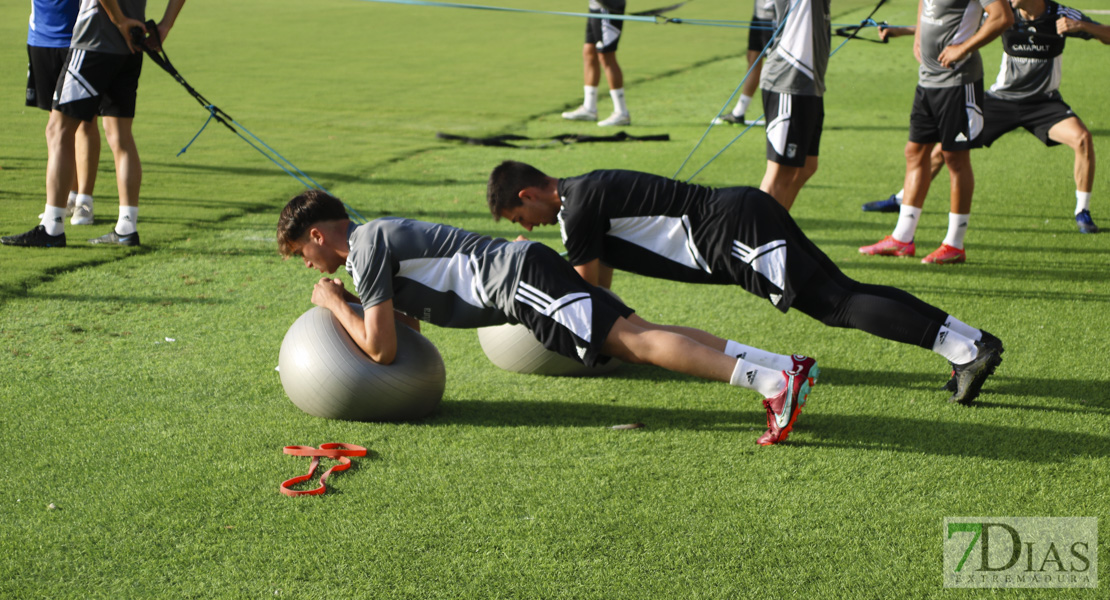 Imágenes del inicio de la pretemporada del CD. Badajoz