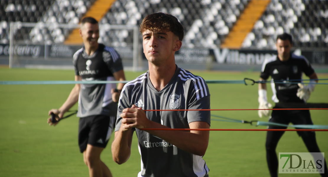 Imágenes del inicio de la pretemporada del CD. Badajoz