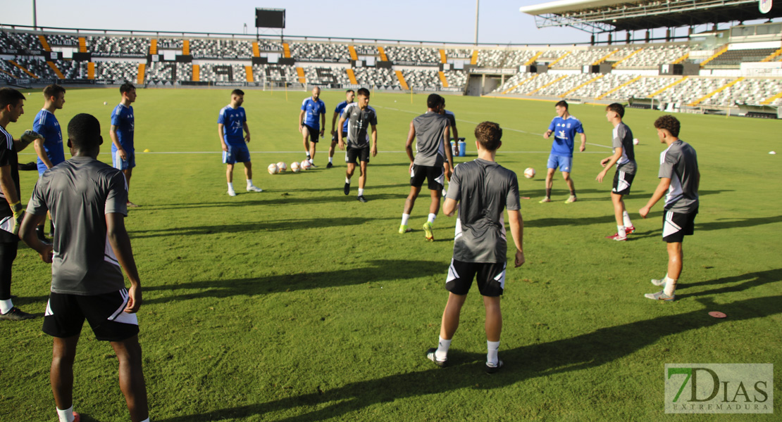 Imágenes del inicio de la pretemporada del CD. Badajoz