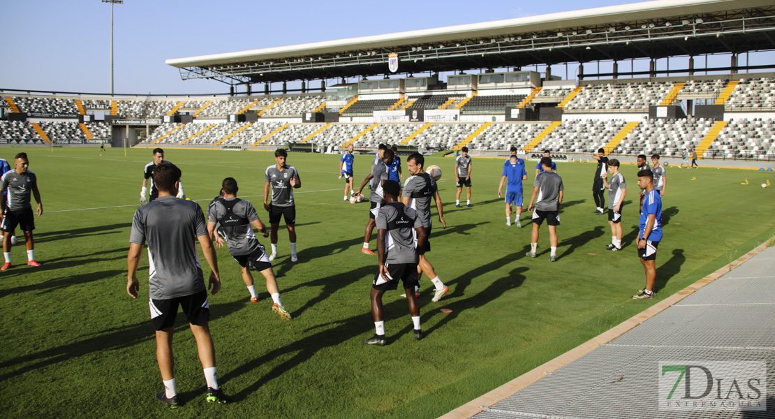 El CD. Badajoz vuelve al trabajo con varios juveniles y jugadores a prueba