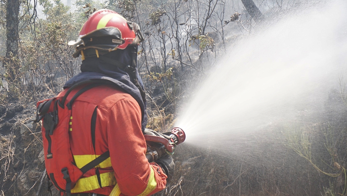 Estabilizados dos de los tres graves incendios en el norte extremeño