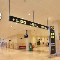 La Junta promete un aumento del número de vuelos en Badajoz