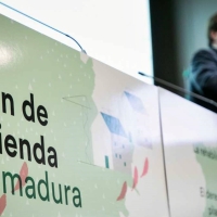 Vara: “El plan de vivienda de Extremadura 2022-2027 beneficiará a unas 20.000 familias”